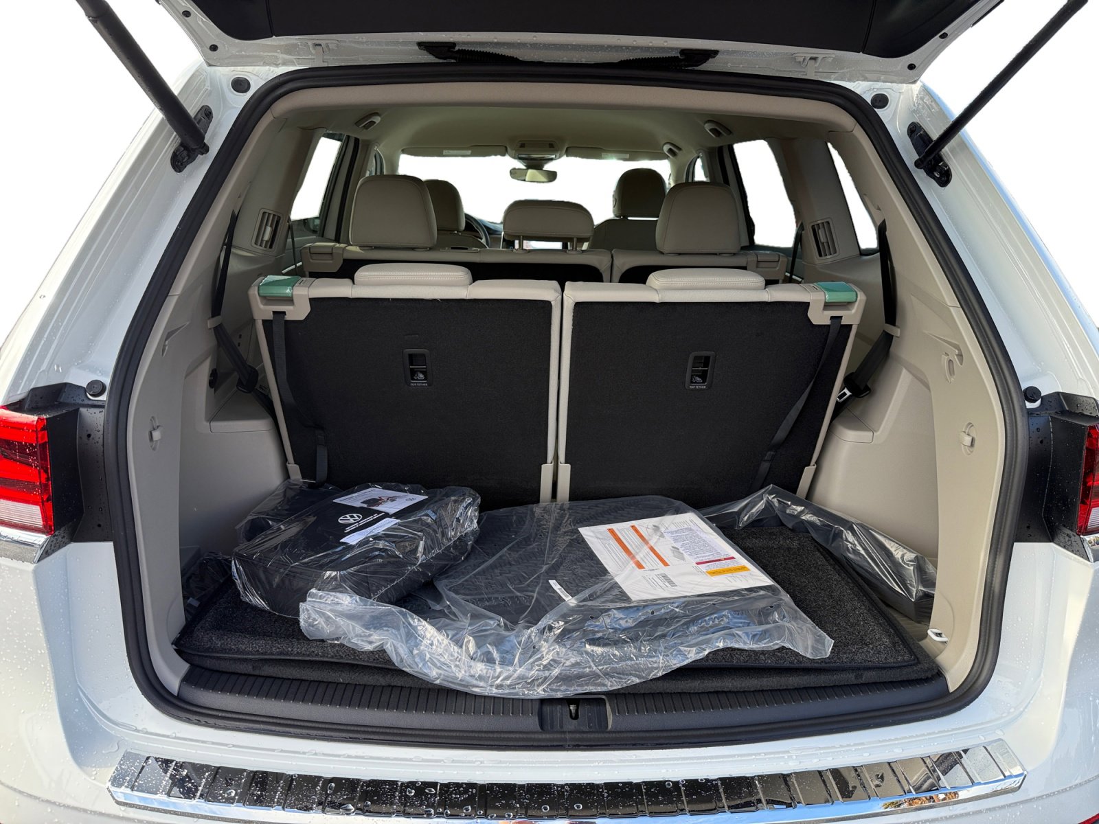 New 2026 Volkswagen Atlas SE image 17