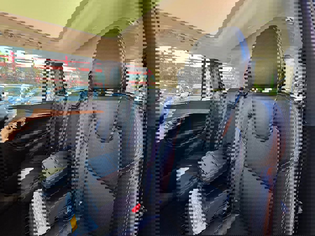 Used 2019 Volvo XC90 T6 Inscription w/ Protection Package Premier image 28