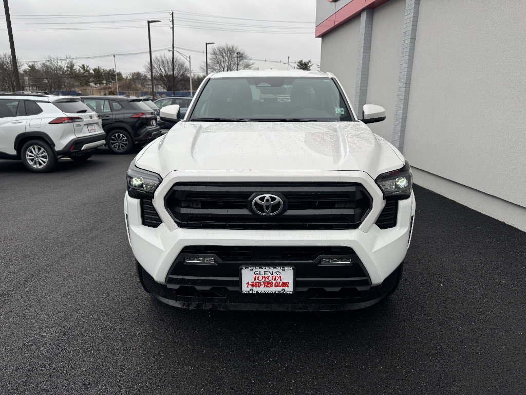 Used 2026 Toyota Tacoma SR5 image 3