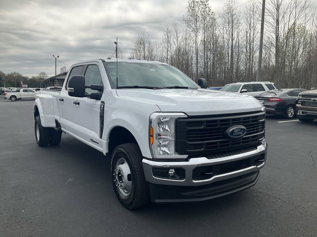 New 2026 Ford F350 XL image 3