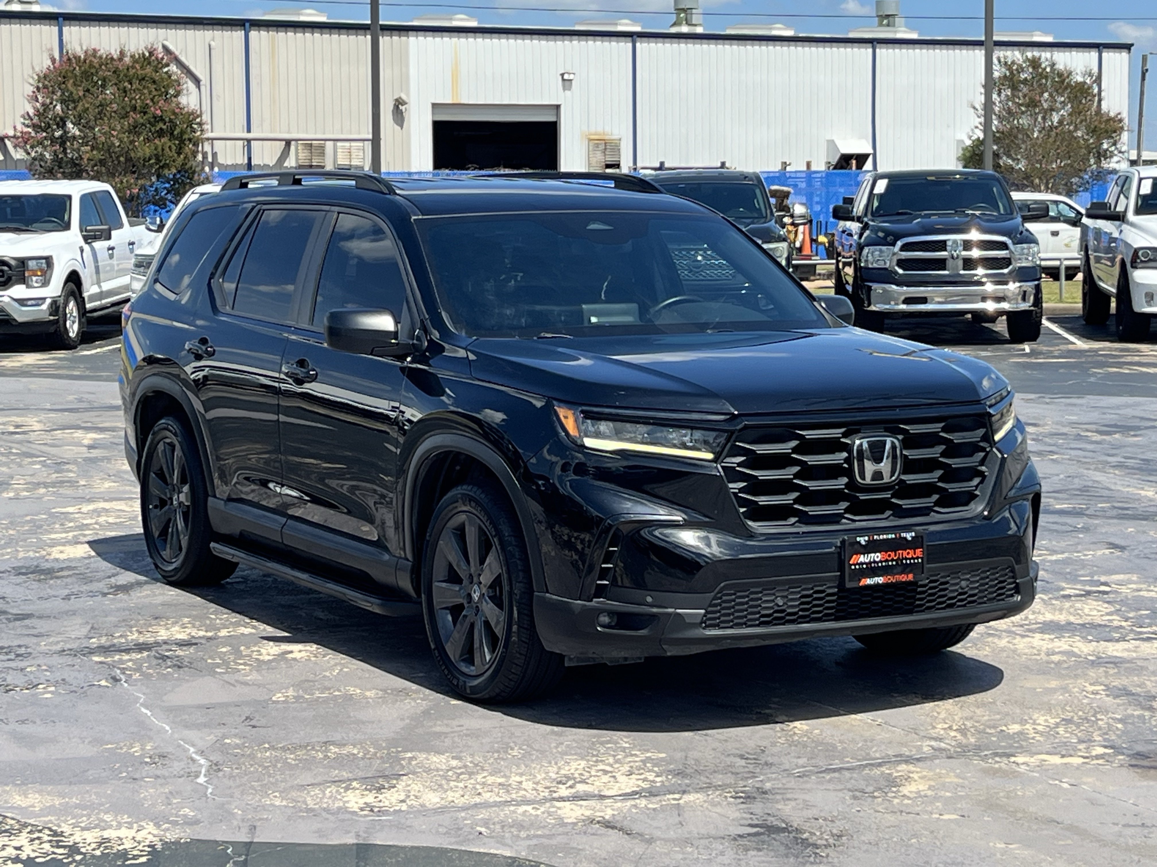 Used 2023 Honda Pilot Sport image 5