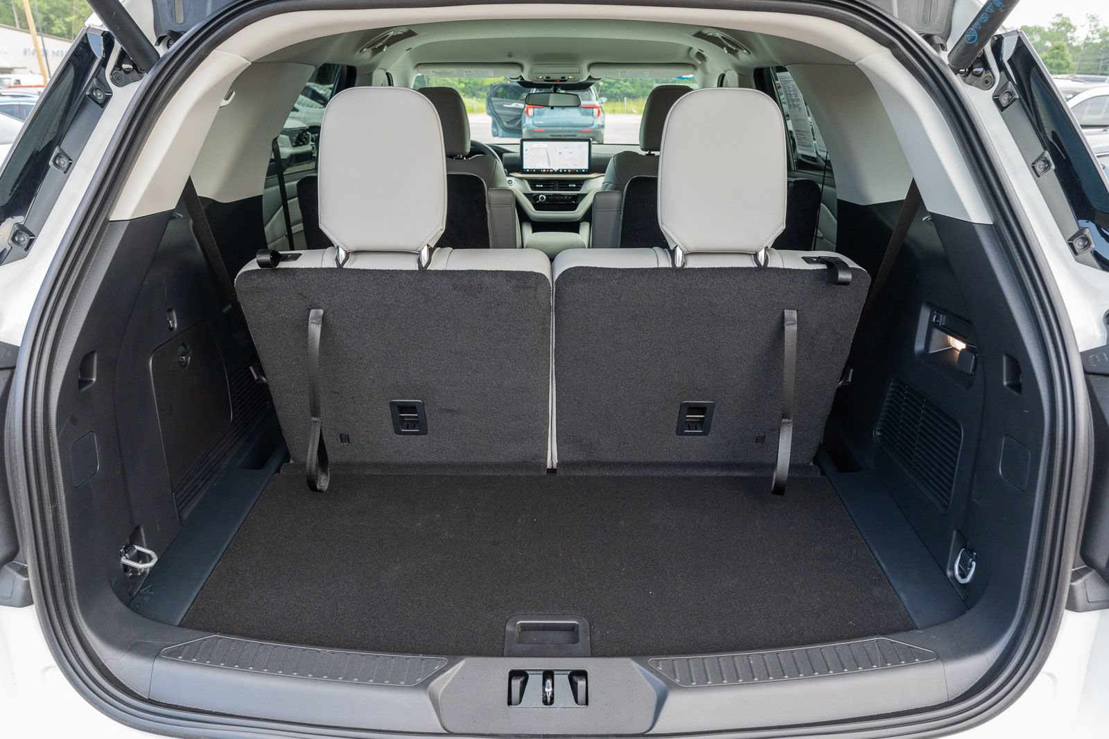 Certified 2026 Ford Explorer Active w/ Active Comfort Package RWD image 14