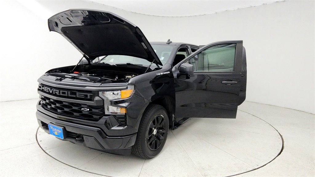 Used 2023 Chevrolet Silverado 1500 Custom image 10