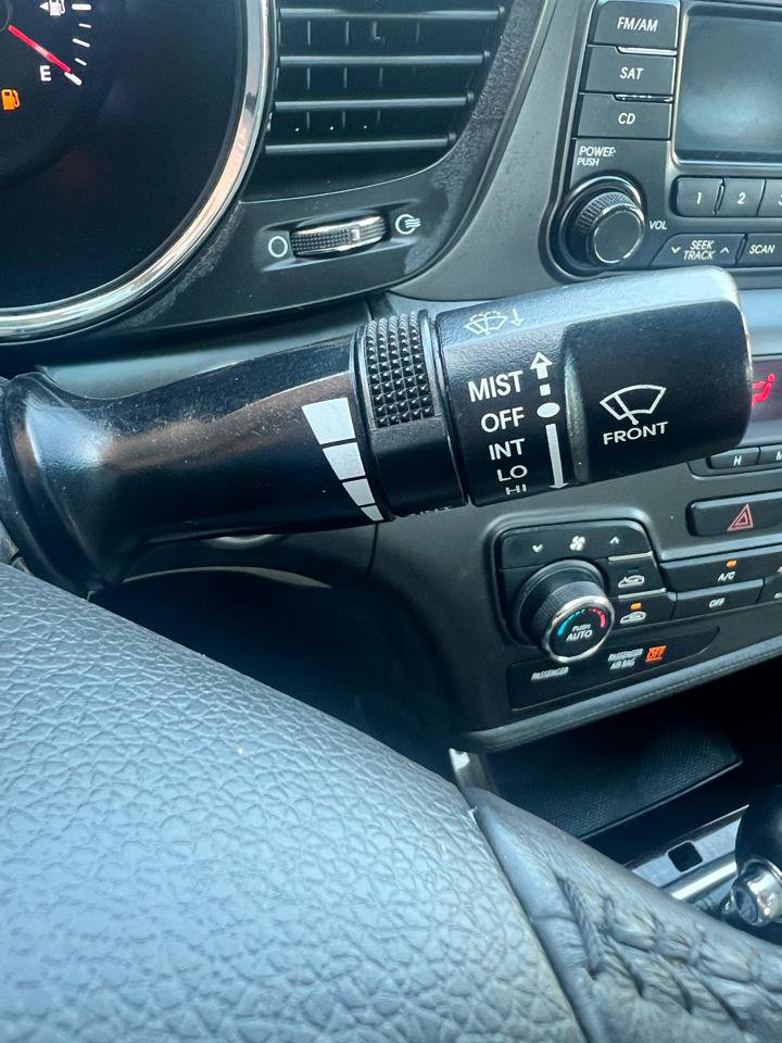 Used 2012 Kia Optima EX FWD image 17