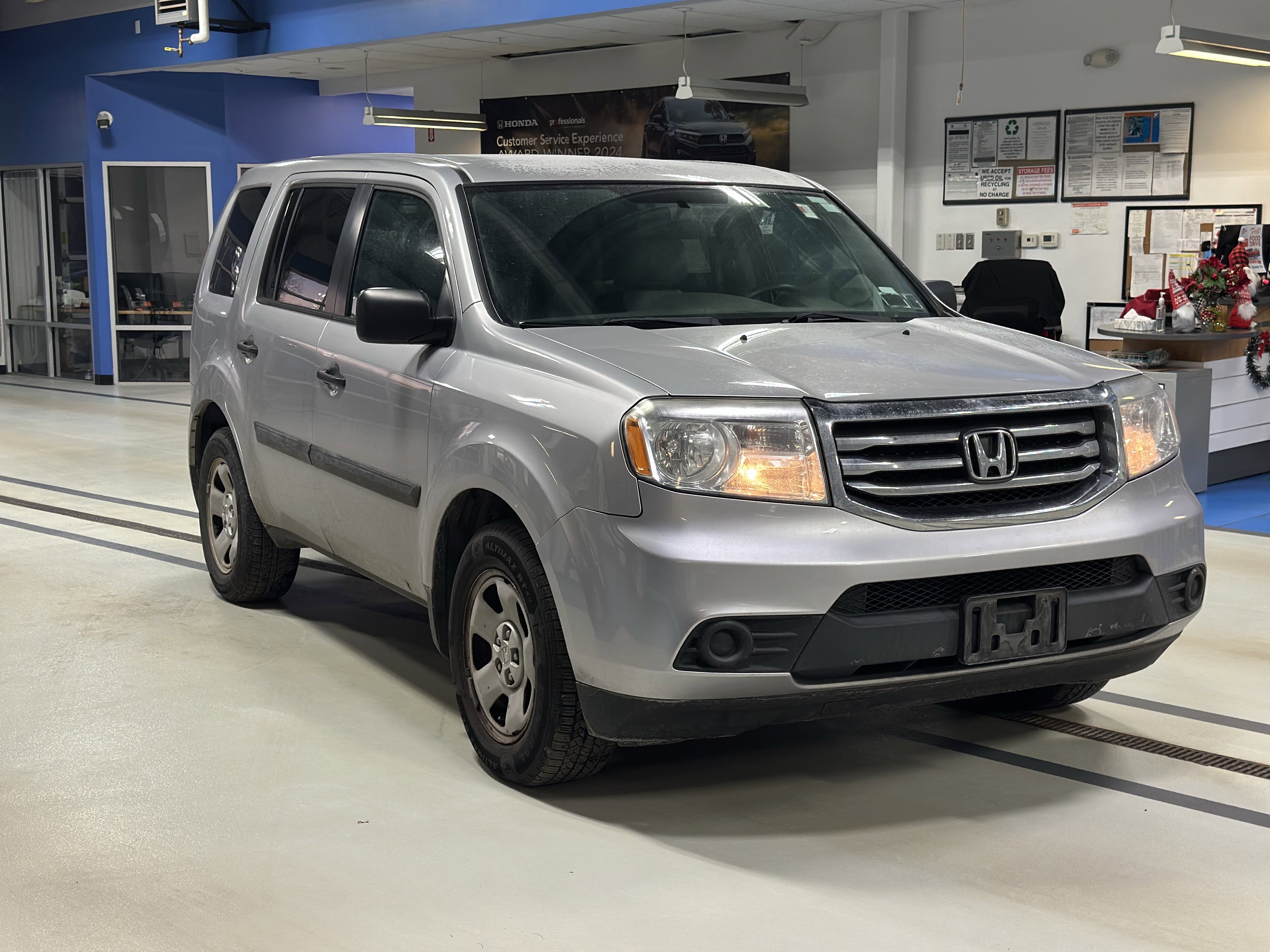 Used 2015 Honda Pilot LX image 3