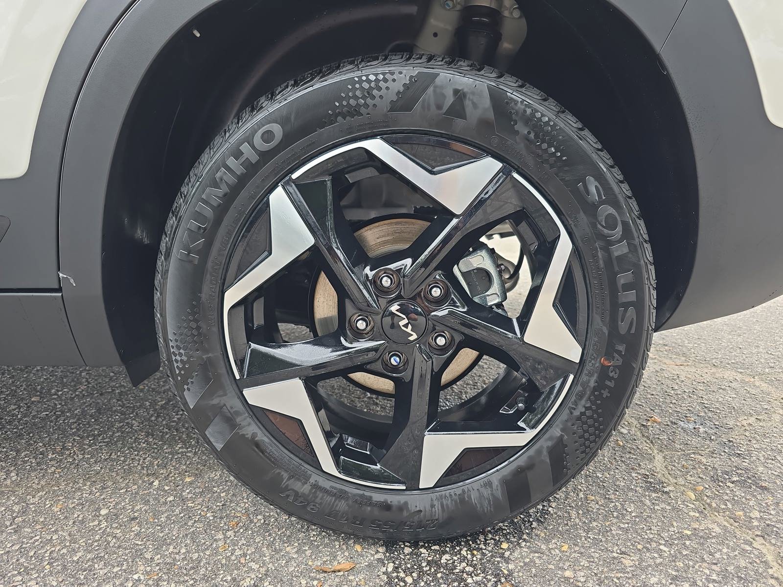 New 2026 Kia Seltos S FWD image 33