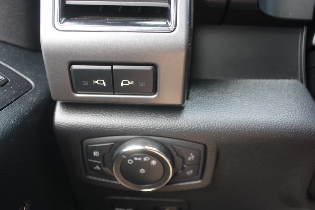 Used 2020 Ford F150 XLT w/ Equipment Group 302A Luxury AWD/4WD image 24