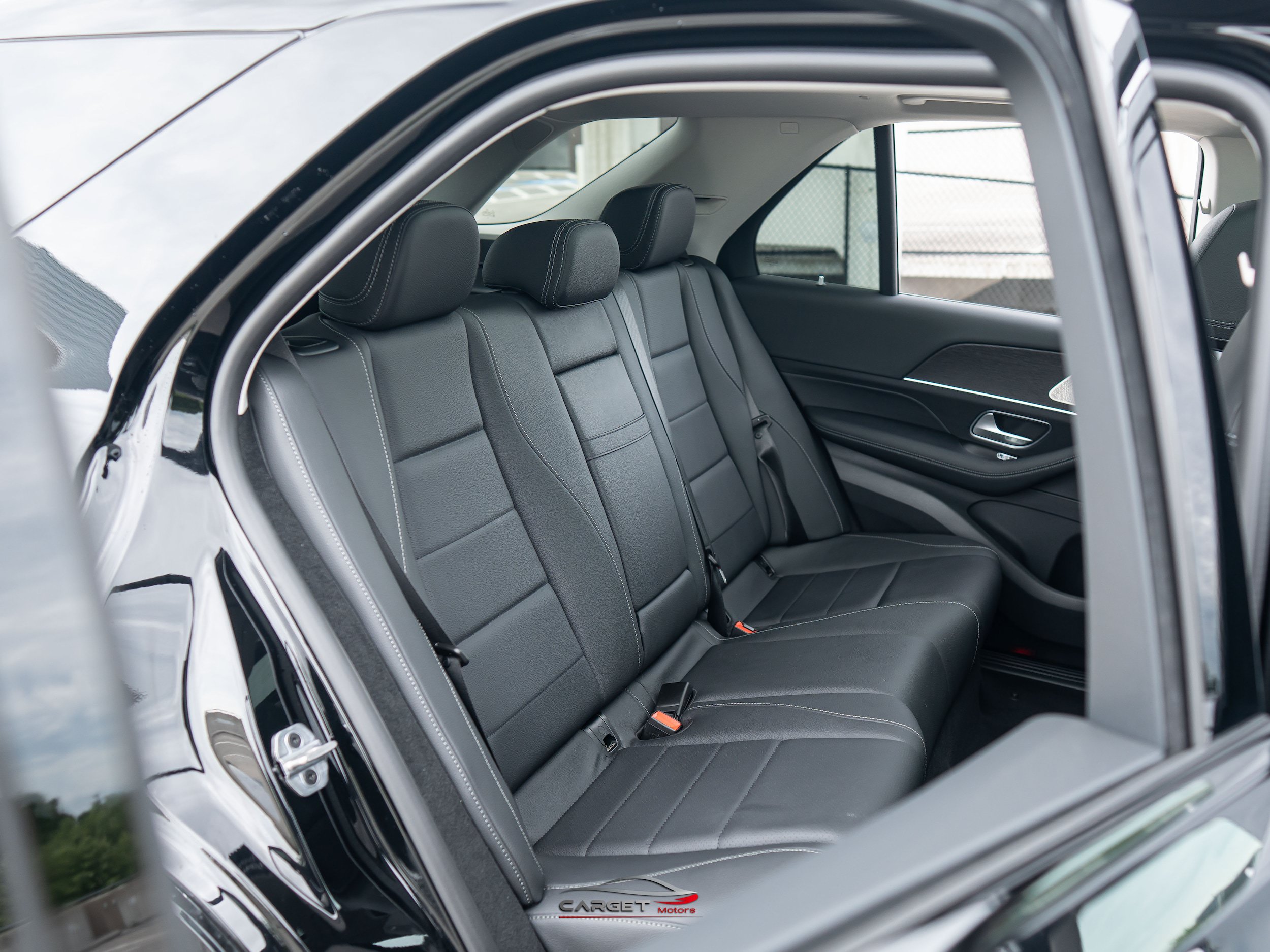 Used 2026 Mercedes-Benz GLE 350 4MATIC w/ AMG Line Exterior image 18