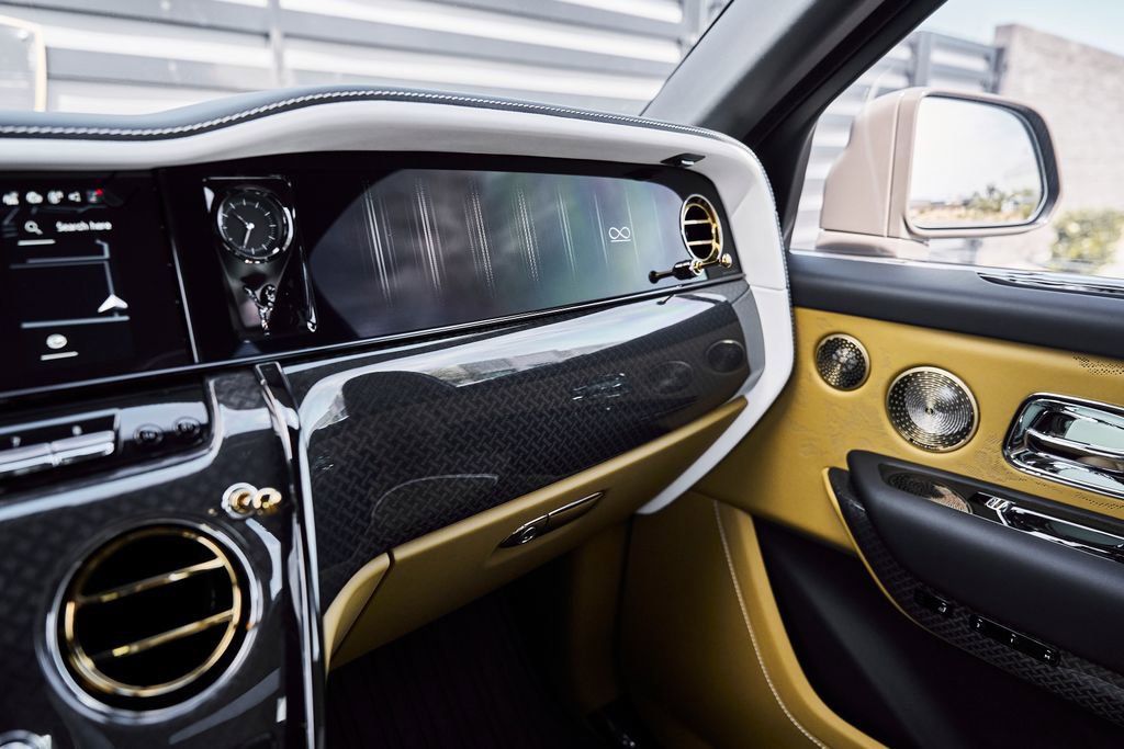 Used 2026 Rolls-Royce Cullinan Black Badge image 91