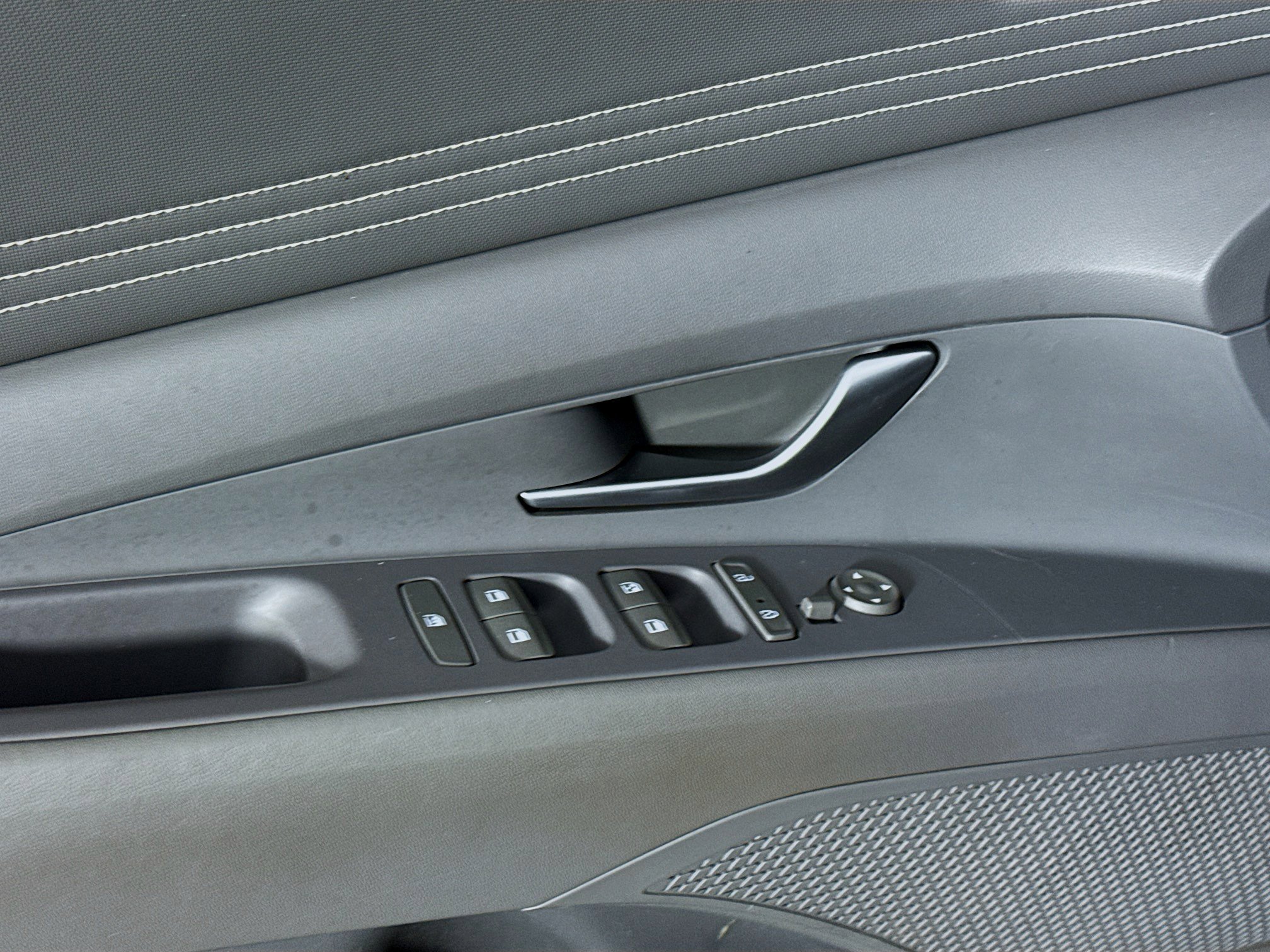 Used 2022 Hyundai Elantra SEL w/ Convenience + Premium Package image 23