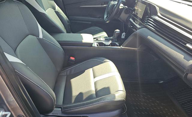 Used 2025 Toyota Camry SE FWD image 10