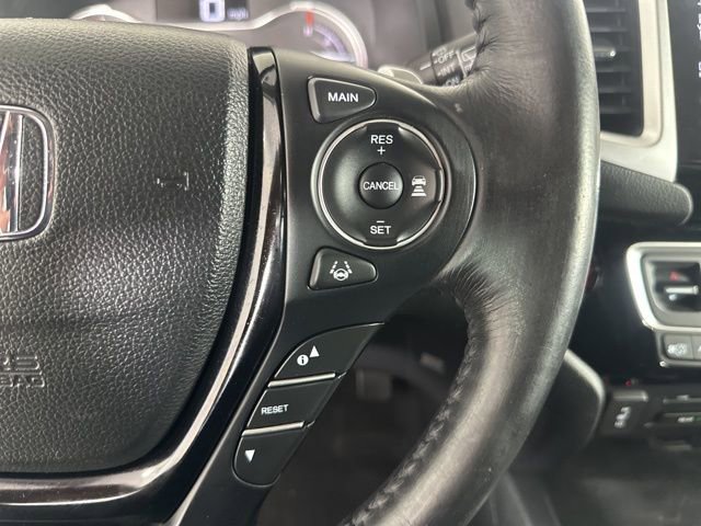 Used 2018 Honda Pilot Touring image 13