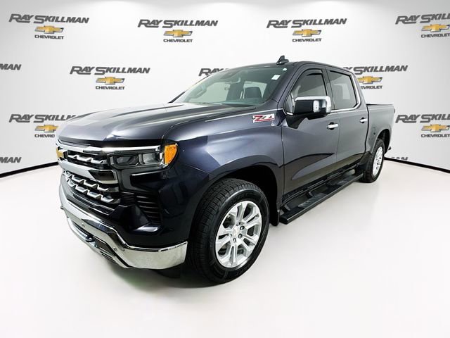 Used 2022 Chevrolet Silverado 1500 LTZ w/ LTZ Premium Package AWD/4WD image 3