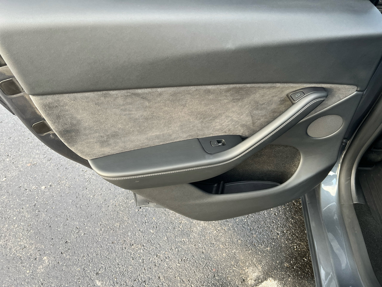 Used 2024 Tesla Model Y Long Range image 12