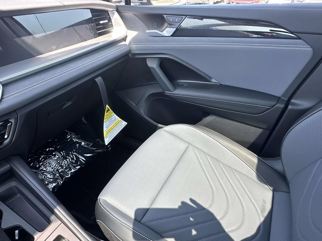 New 2026 Volkswagen Tiguan SE AWD/4WD image 27