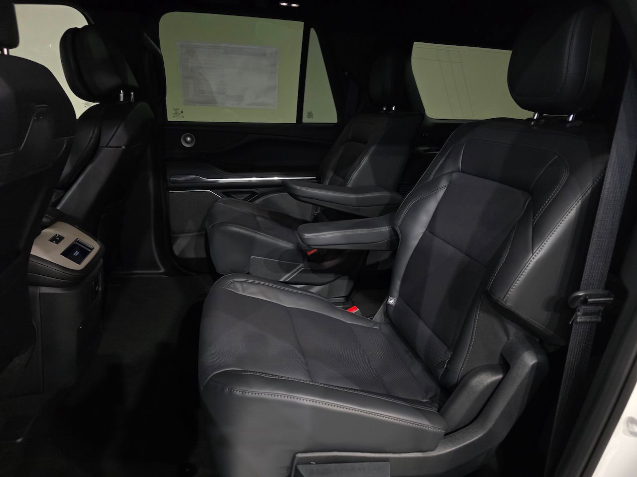 New 2025 Lincoln Navigator L Reserve w/ Jet Appearance Package image 30