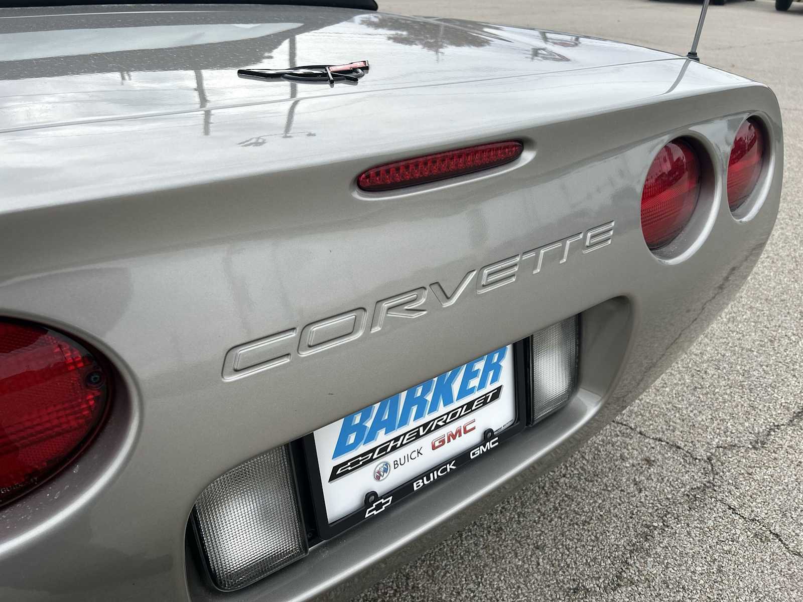 Used 2001 Chevrolet Corvette Convertible w/ Preferred Equipment Group2 image 25