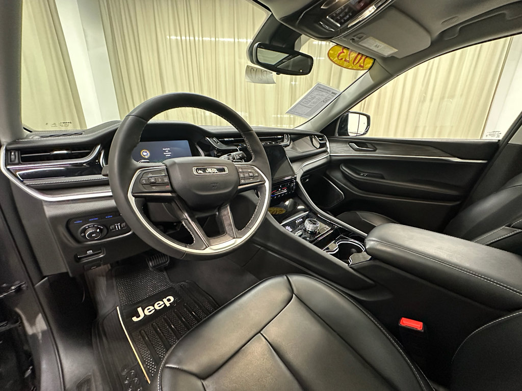 Used 2023 Jeep Grand Cherokee 4xe image 25