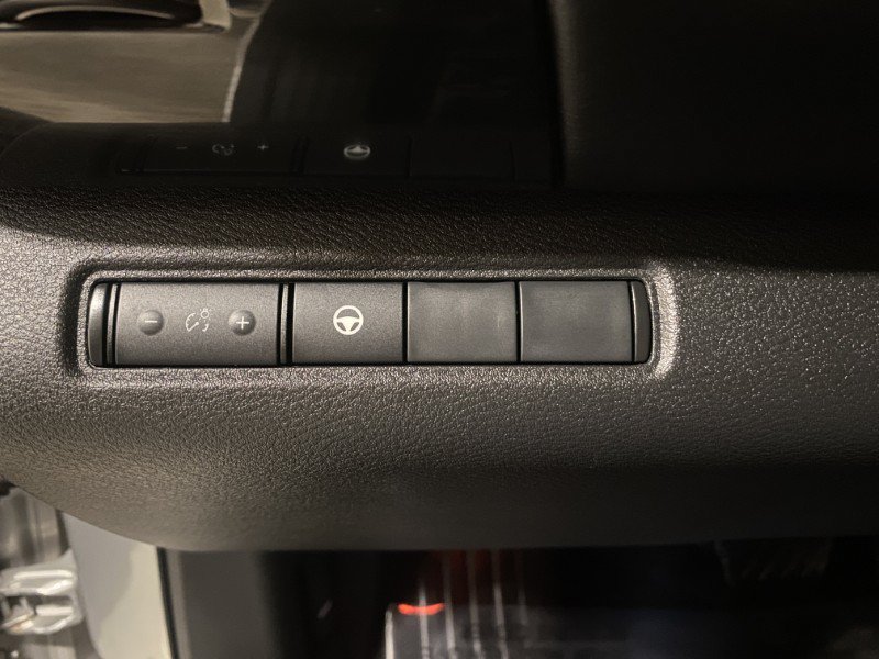 Used 2024 Nissan Pathfinder SV AWD/4WD image 34
