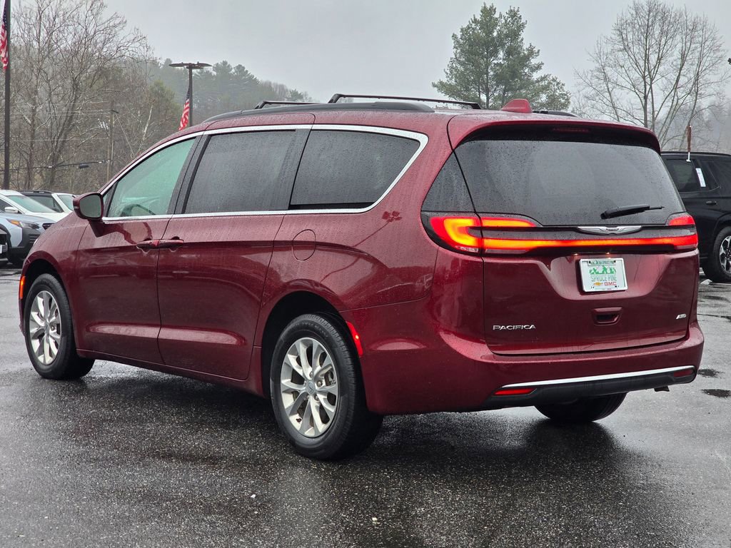 Used 2022 Chrysler Pacifica Touring-L image 17