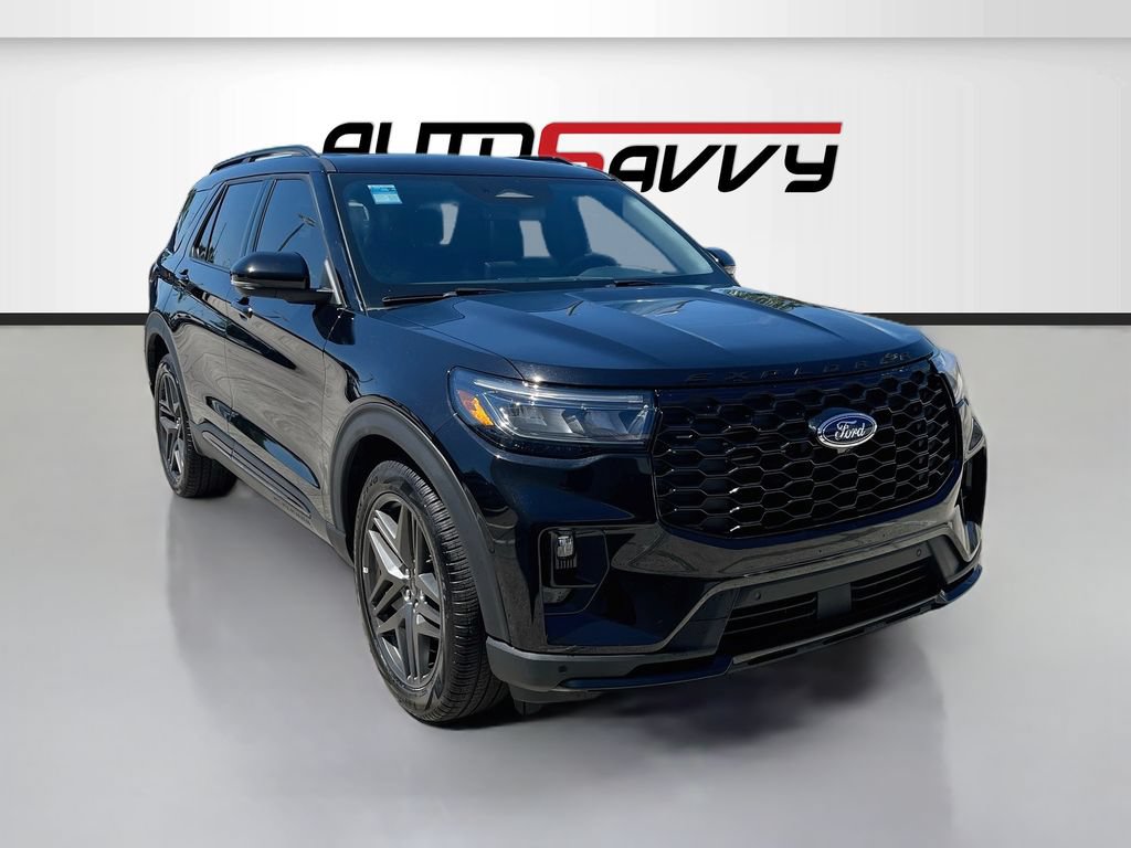 Used 2025 Ford Explorer ST AWD/4WD image 1