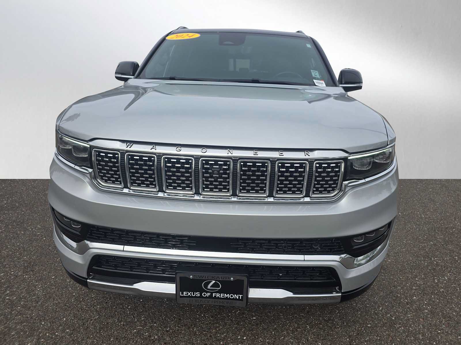 Used 2024 Jeep Grand Wagoneer L Series III AWD/4WD image 8