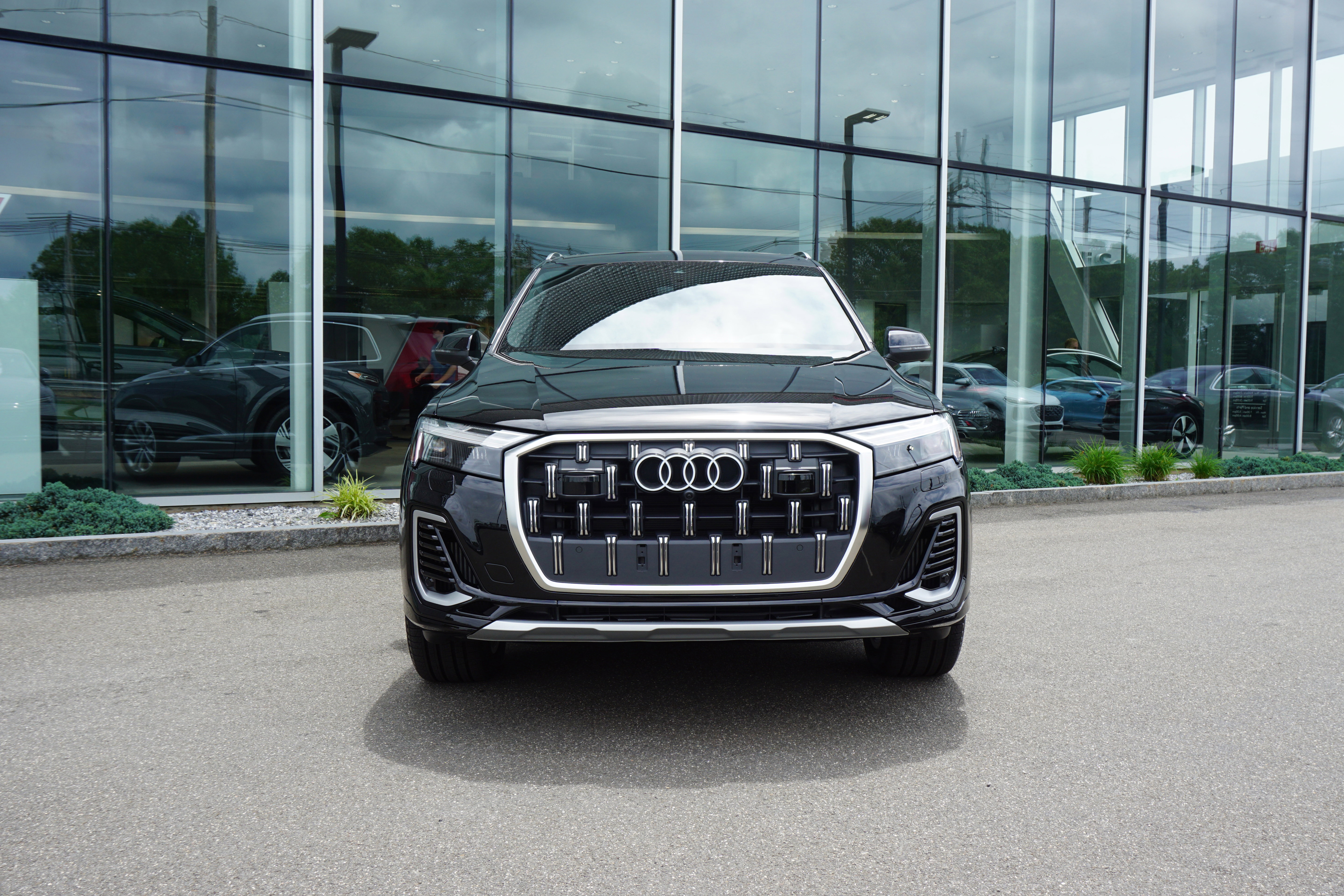 Certified 2025 Audi Q7 3.0T Premium Plus image 5