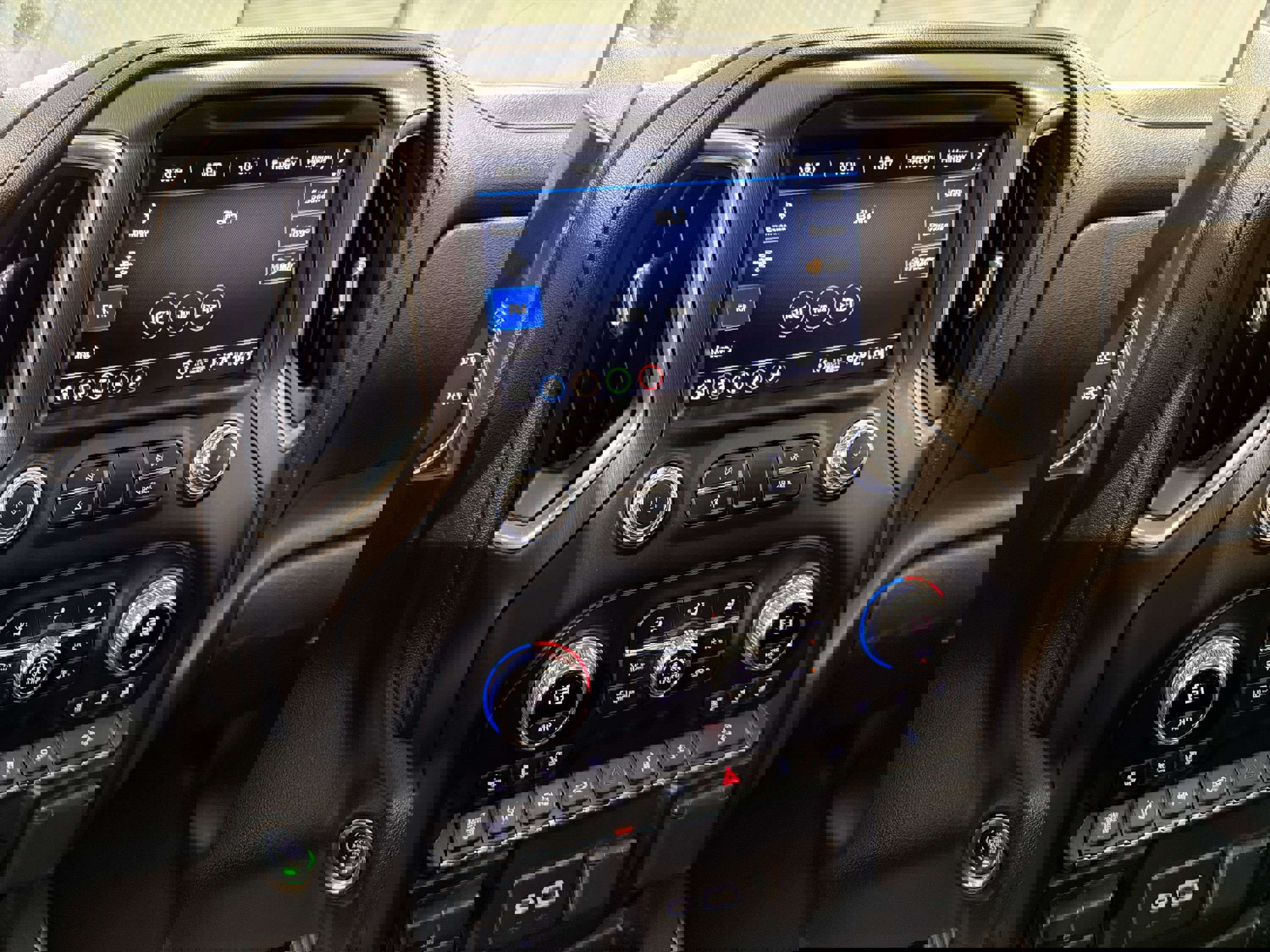 Used 2020 GMC Sierra 2500 AT4 w/ AT4 Premium Package image 17