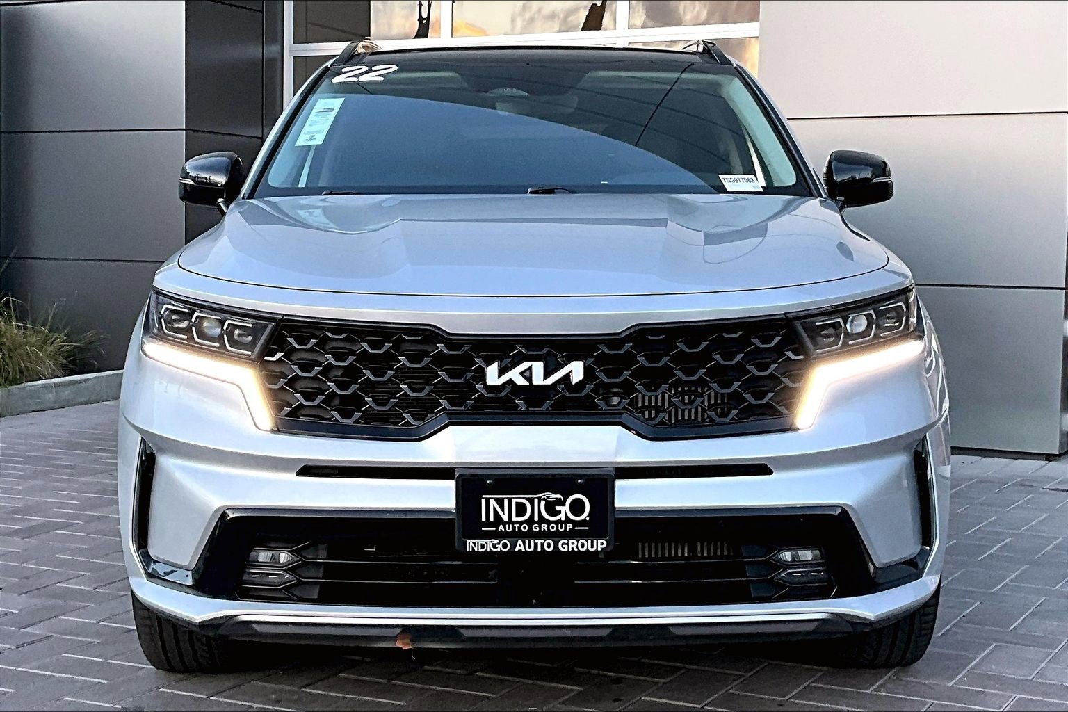 Used 2022 Kia Sorento SX image 2