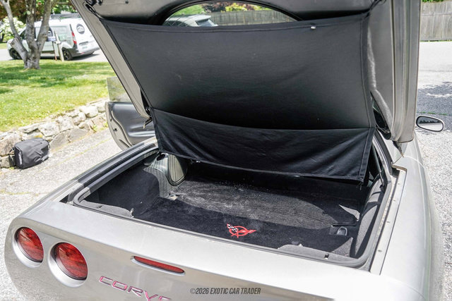 Used 2000 Chevrolet Corvette Coupe w/ Roof Pkg RWD image 60