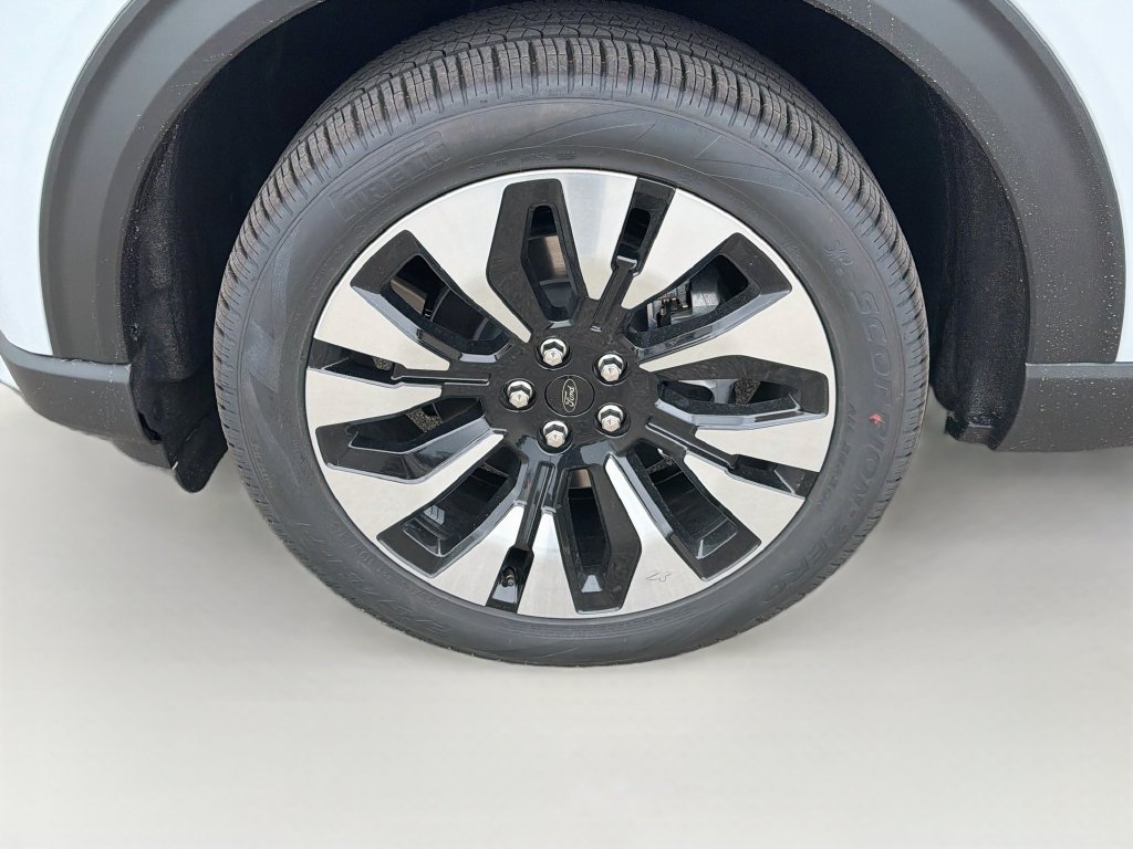 New 2026 Ford Explorer Platinum w/ LUX Leather Package AWD/4WD image 34