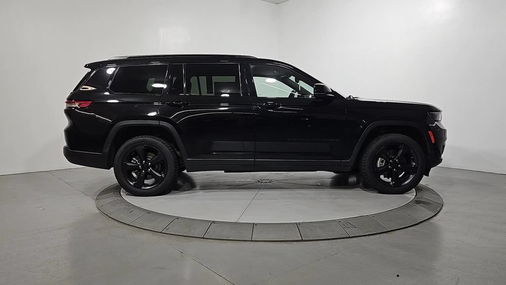 Used 2023 Jeep Grand Cherokee L Laredo AWD/4WD image 7