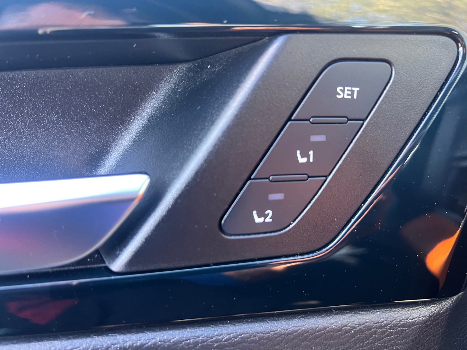 Used 2022 Mitsubishi Outlander SEL image 28