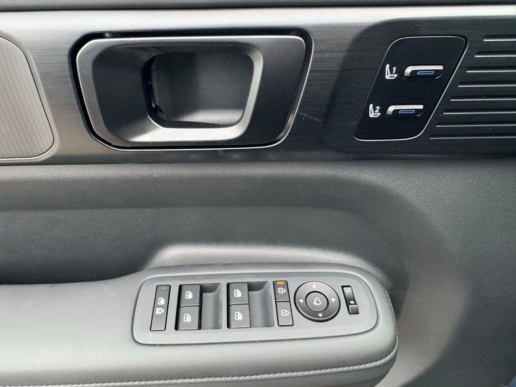 New 2026 Hyundai Santa Fe Calligraphy AWD/4WD image 17