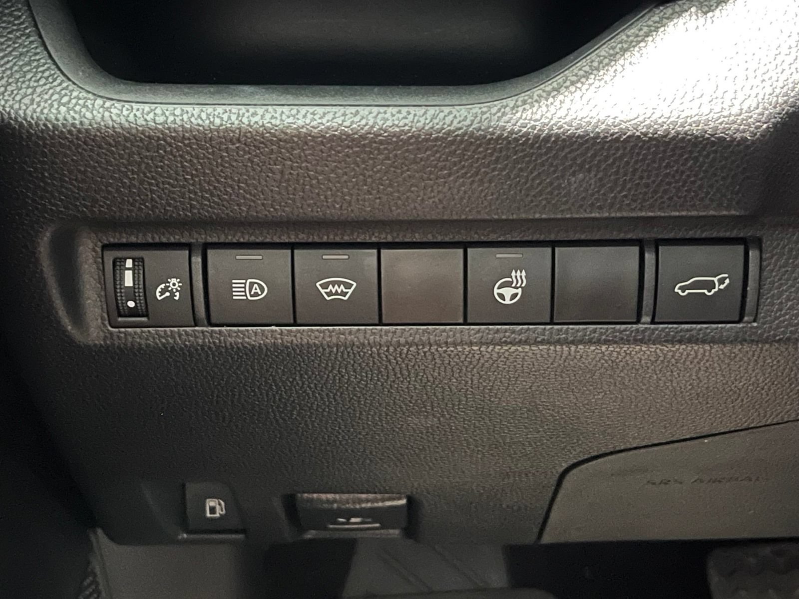 Used 2023 Toyota RAV4 XLE w/ Convenience Package AWD/4WD image 32
