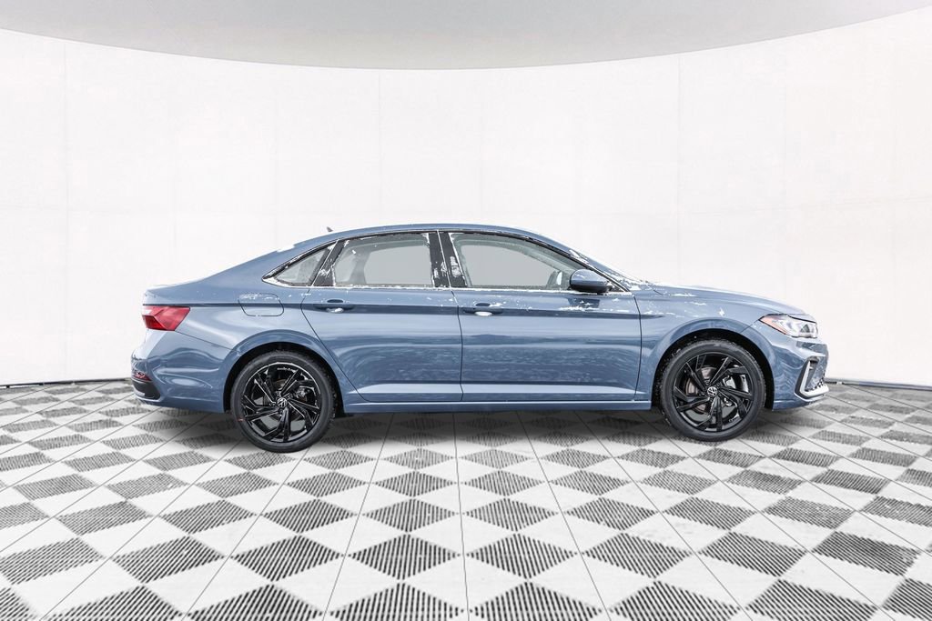 New 2026 Volkswagen Jetta SE FWD image 13