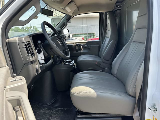 New 2025 Chevrolet Express 2500 w/ Driver Convenience Package RWD image 16