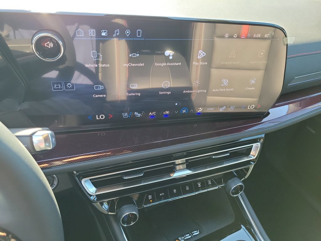 New 2026 Chevrolet Traverse RS w/ LPO, Floor Liner Package AWD/4WD image 7