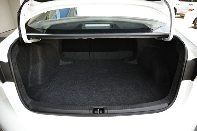 Used 2025 Toyota Corolla LE FWD image 29