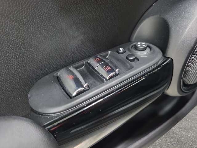 Used 2024 MINI Cooper S FWD image 25
