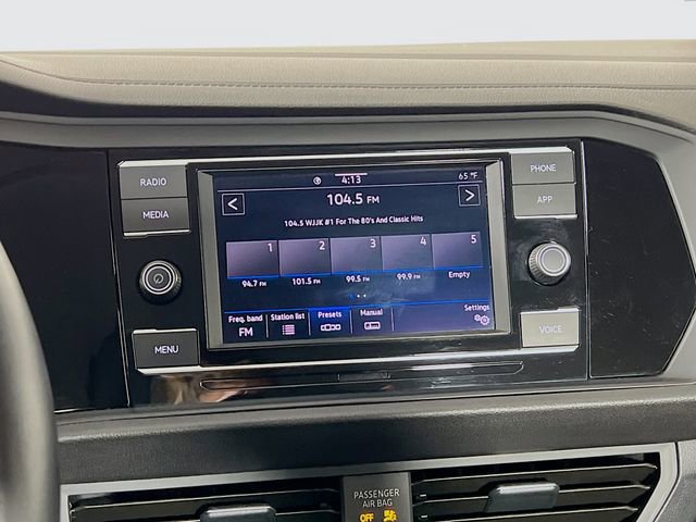 Used 2024 Volkswagen Jetta SE image 17