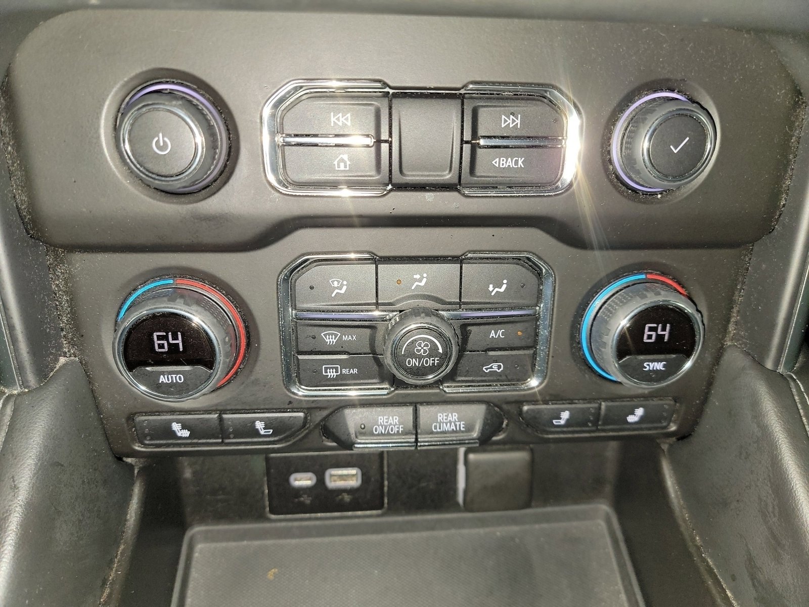 Used 2022 Chevrolet Tahoe Z71 AWD/4WD image 21