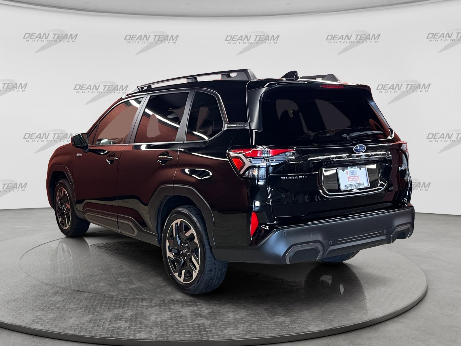 Certified 2025 Subaru Forester Limited AWD/4WD image 6