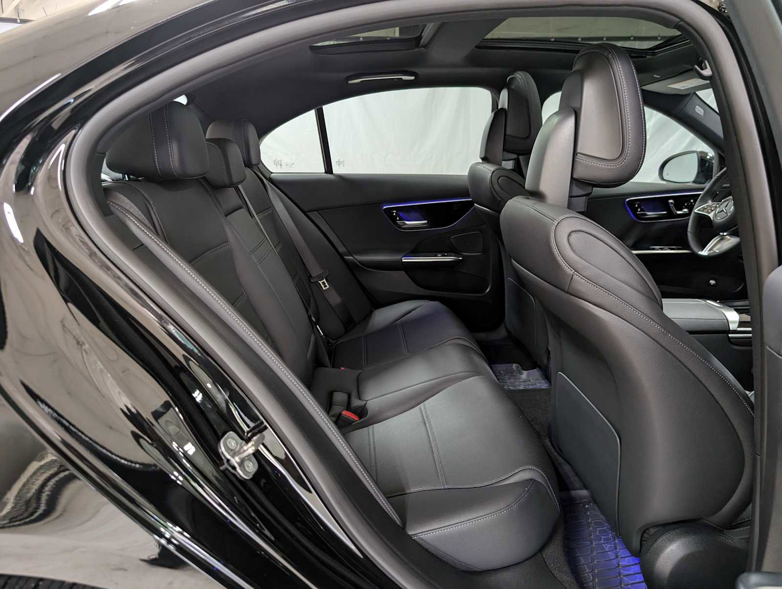 Used 2025 Mercedes-Benz C 300 4MATIC Sedan image 16