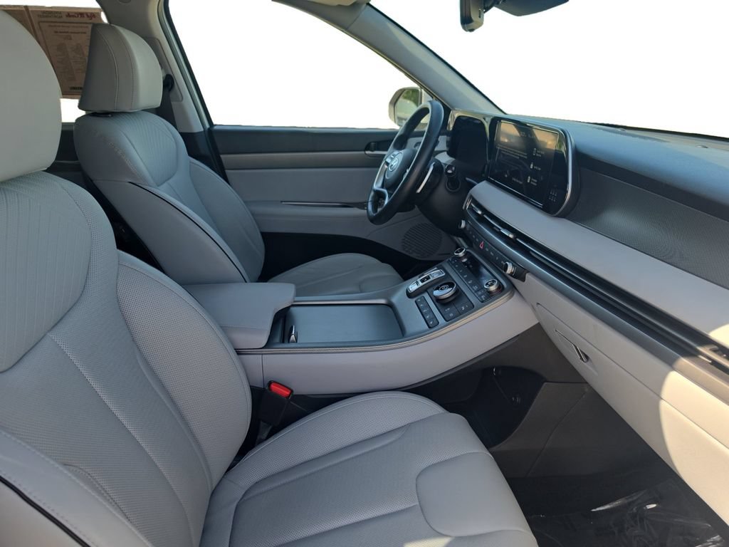 Used 2023 Hyundai Palisade SEL FWD image 18