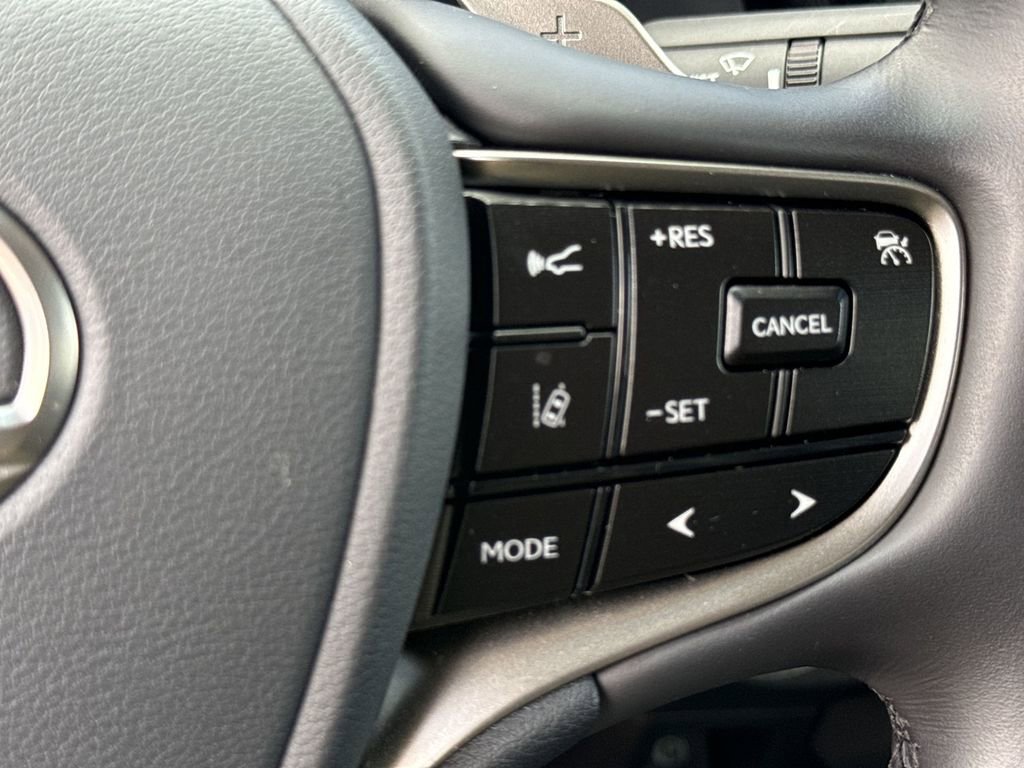 Used 2025 Lexus ES 350 w/ Premium Package image 27