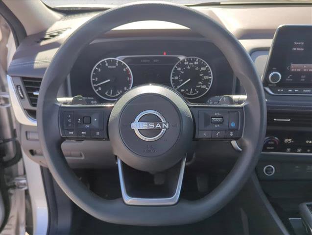 Used 2023 Nissan Rogue SV image 21