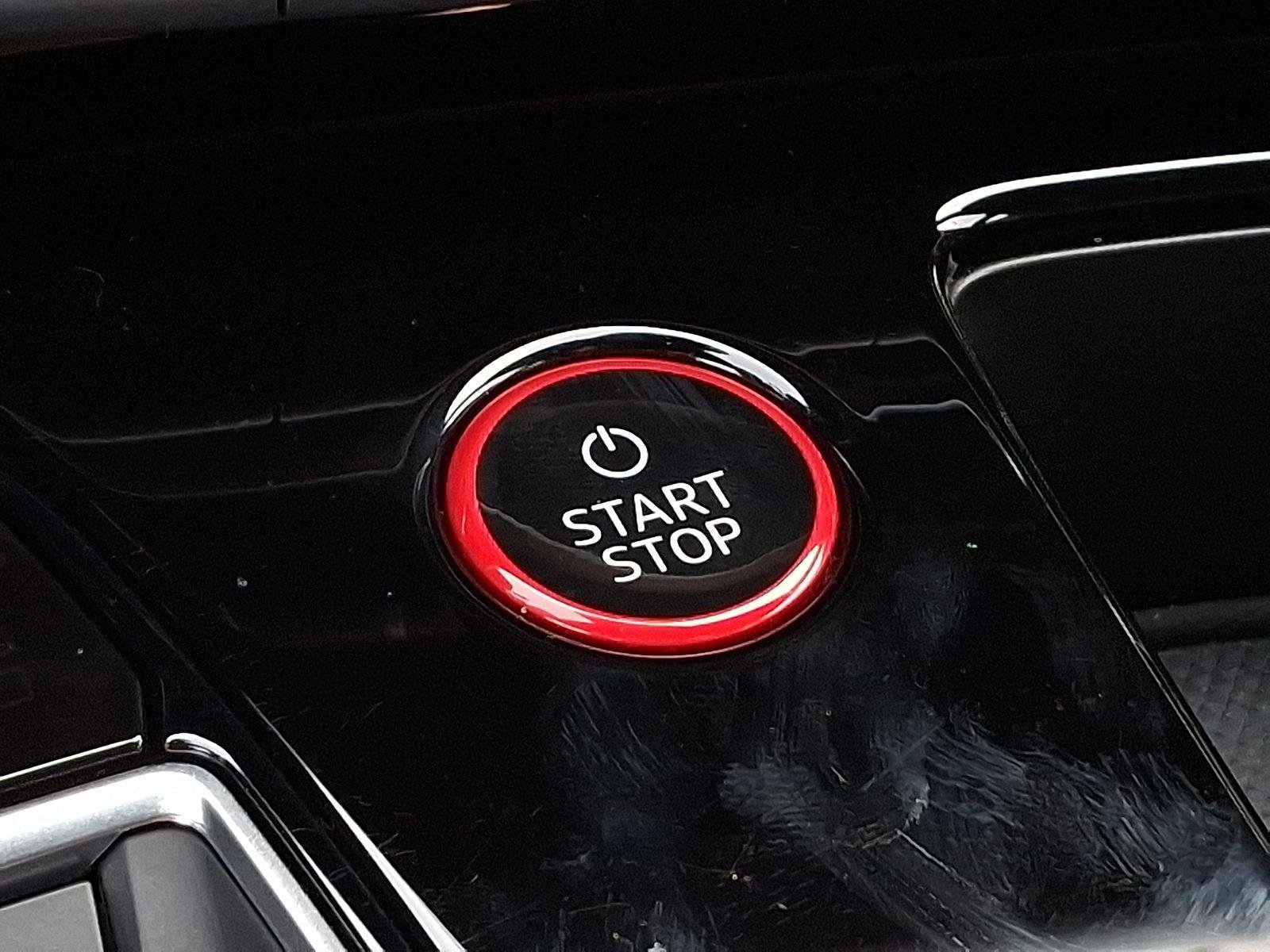 Used 2022 Audi RS e-tron GT w/ Carbon Performance Package image 23