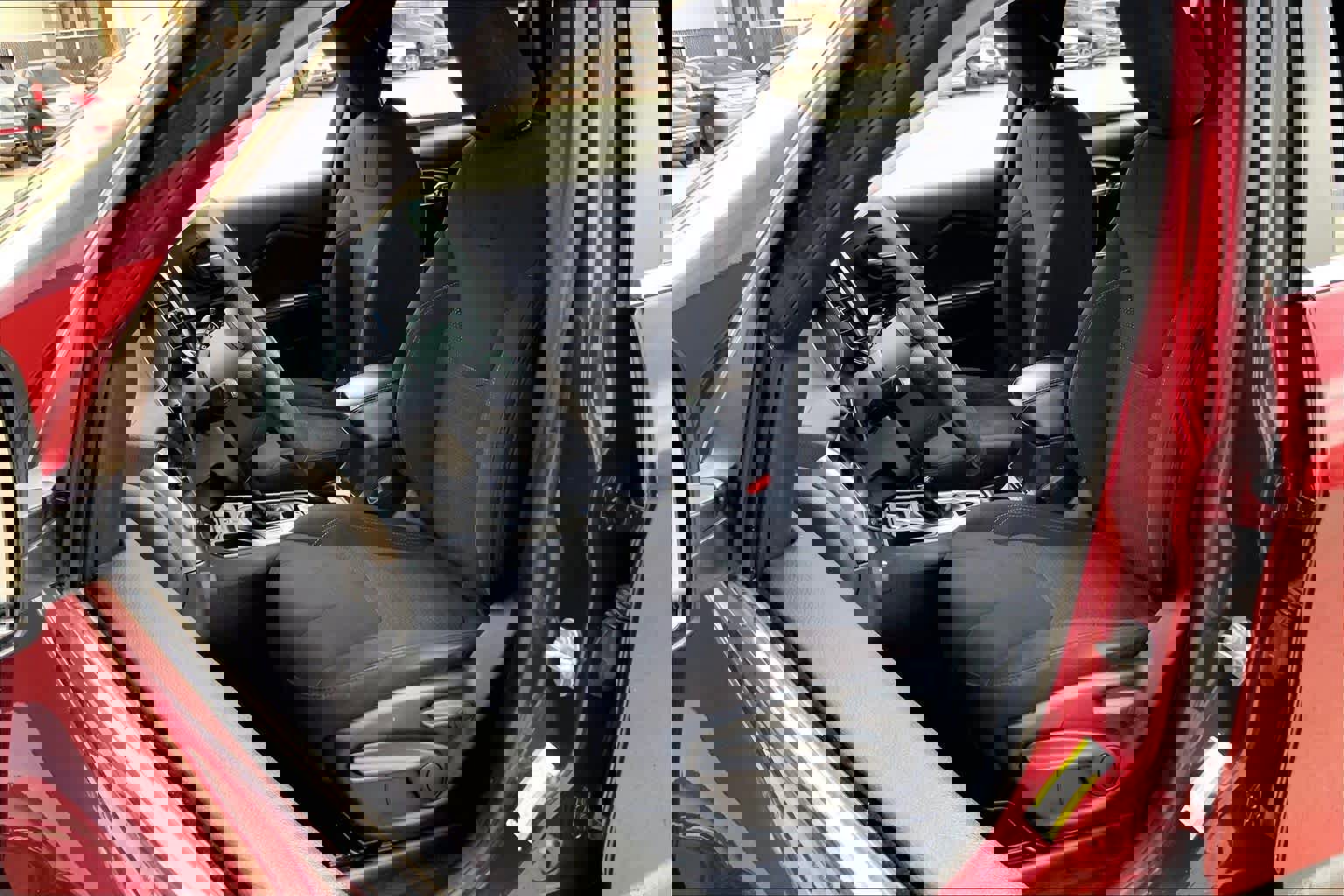 Used 2019 Jeep Cherokee Latitude w/ Popular Appearance Group image 8