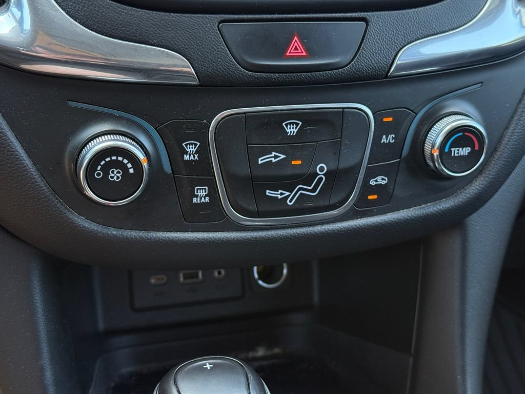Used 2020 Chevrolet Equinox LT FWD image 18